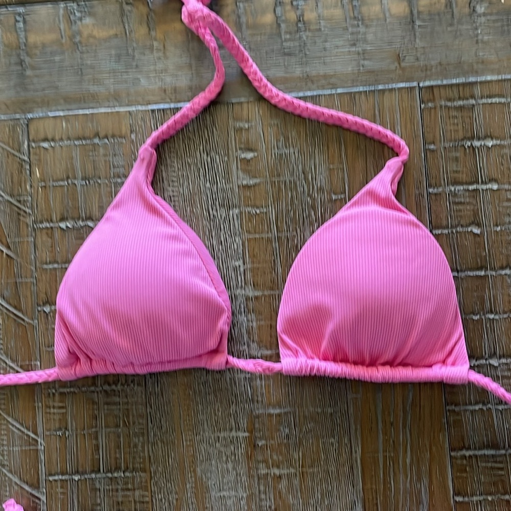 Pink bikini - Picture 3 of 5